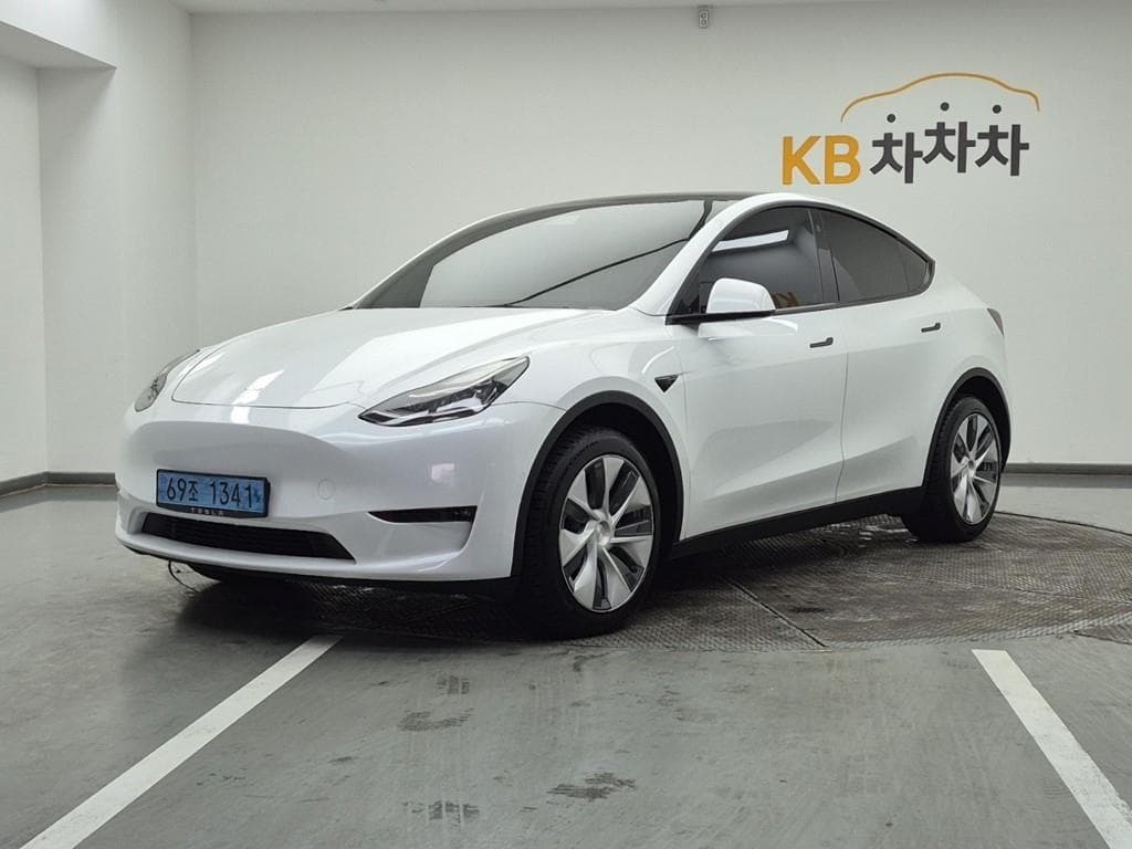 테슬라 모델 Y 롱 레인지 기본형